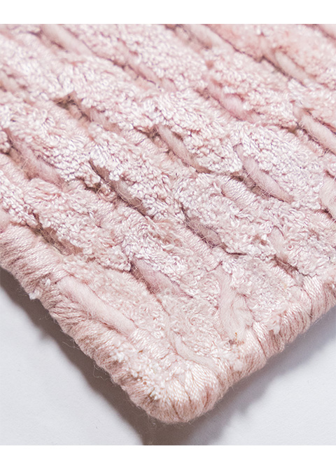 Tapete Texturizado Rosa Pálido con Trama Fina y Brillo Suave