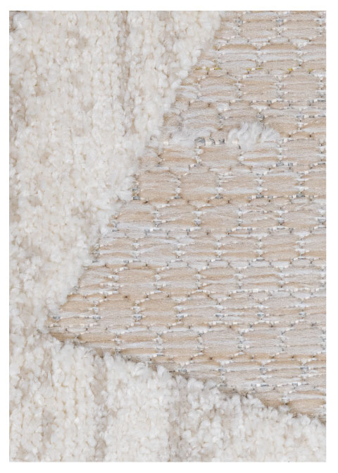 Tapete Geométrico Marfil con Grecas Angulares en Relieve