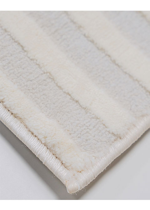 Tapete Geométrico Blanco con Damero de Ángulos en Relieve - Vista alternativa