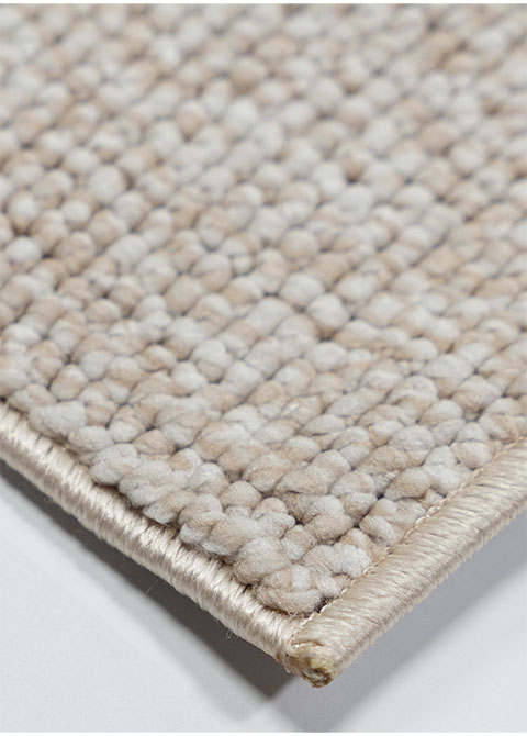 Tapete Geométrico Beige con Rombos Punteados en Oro