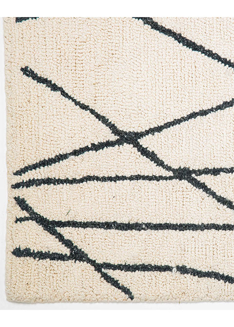 Tapete Abstracto Marfil con Trazos Sueltos en Carbón