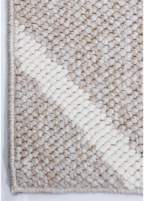 Tapete Geométrico Beige con Rombos Perfilados en Blanco