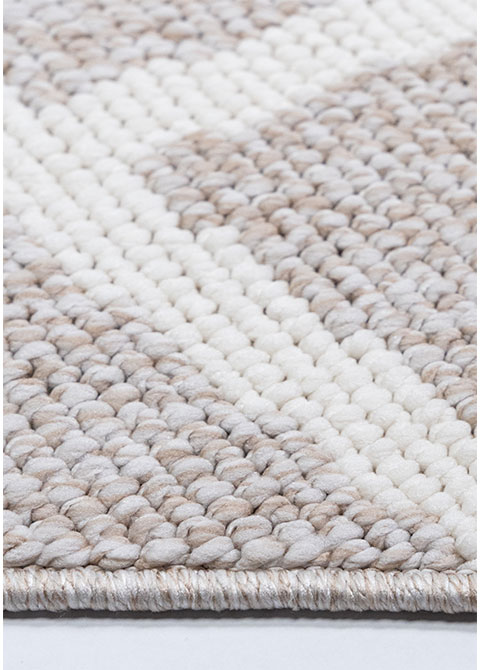 Tapete Geométrico Beige con Rombos Perfilados en Blanco