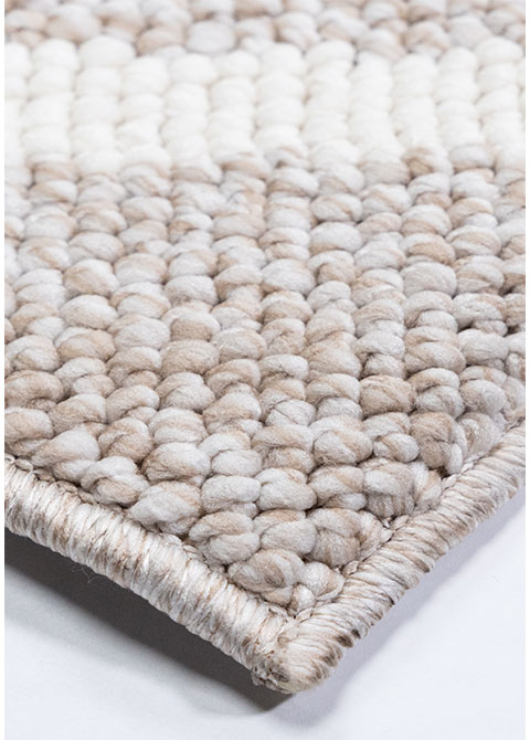 Tapete Geométrico Beige con Rombos Perfilados en Blanco