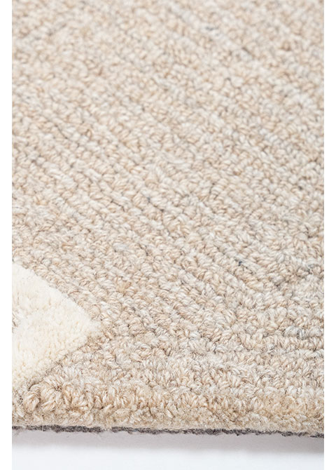 Tapete Geométrico Beige con Rombos Laberínticos