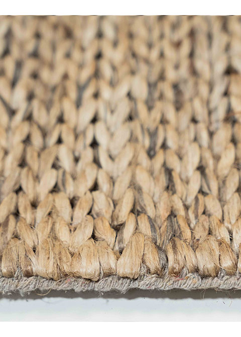 Tapete Tejido Arena con Trenza Moteada en Gris