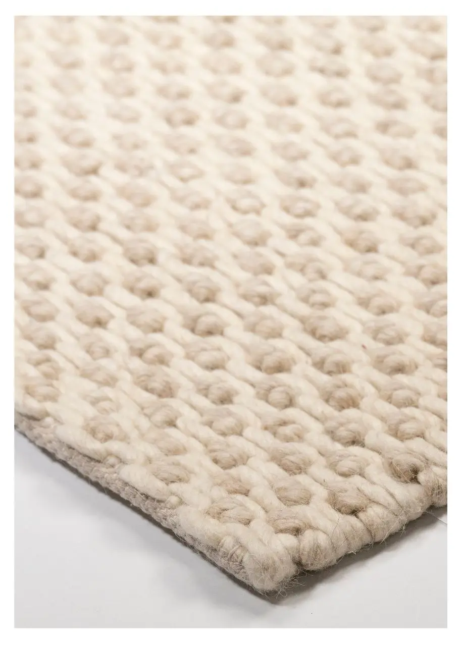 Tapete Tejido Crema con Relieve de Nudo Ovalado