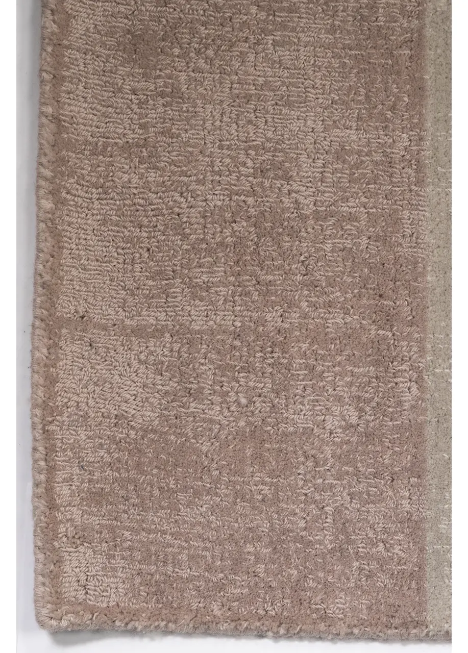 Tapete Texturizado Rosa Palo con Franjas Anchas en Beige