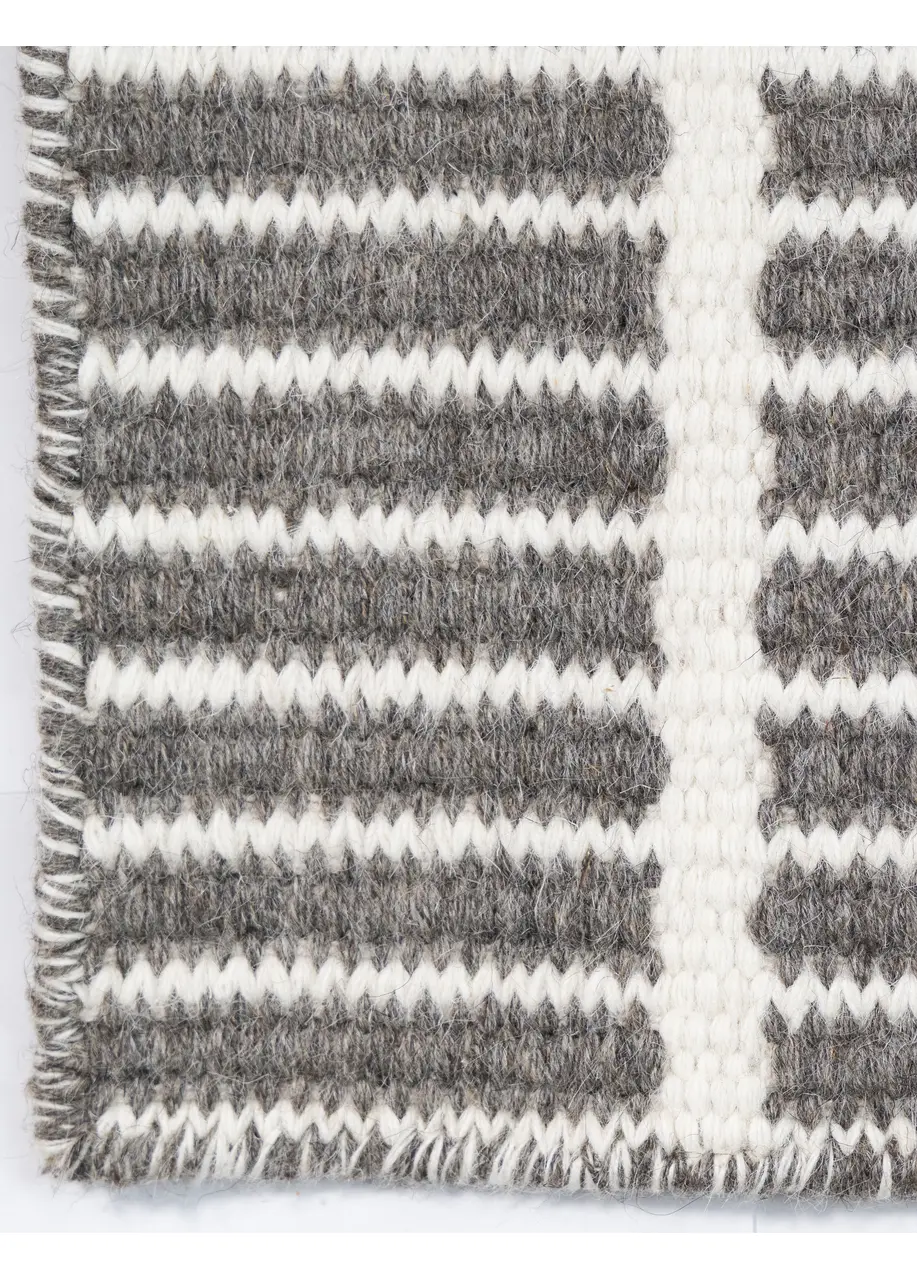 Tapete Texturizado Gris Topo con Escalerilla en Blanco
