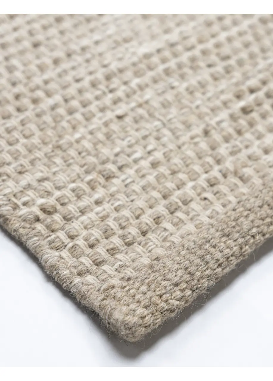 Tapete Tejido Beige con Trama de Canasta Jaspeada