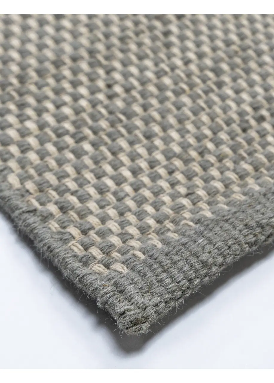 Tapete Tejido Gris Verdoso con Damero en Arena