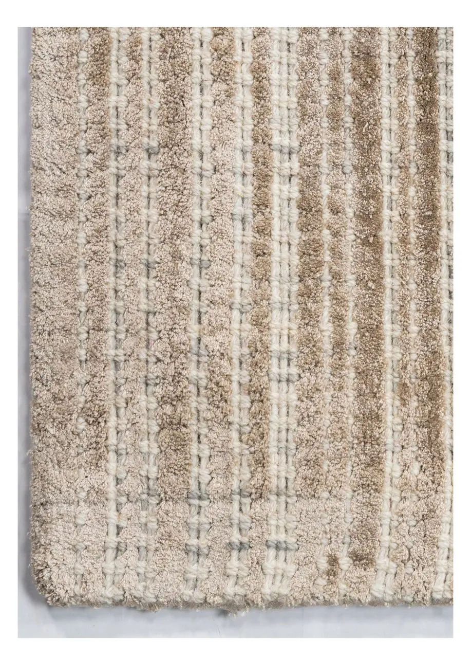 Tapete Texturizado Taupe con Veta Horizontal Lustrosa